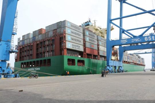 Iran bắt giữ tàu Mỹ - Nhân tố tác động giá dầu ảnh 1